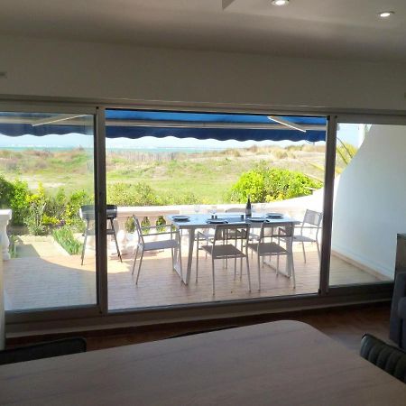 Sol-Y-Days Flamant, Superbe Appartement En Rez De Jardin Avec Grande Terrasse Et Jardinet, Face A La Mer Le Grau-du-Roi Esterno foto