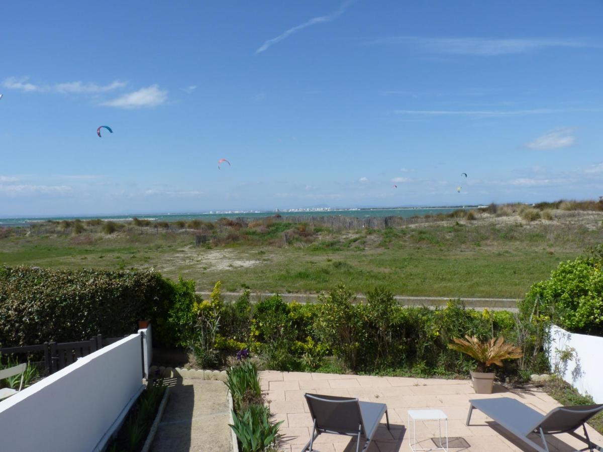 Sol-Y-Days Flamant, Superbe Appartement En Rez De Jardin Avec Grande Terrasse Et Jardinet, Face A La Mer Le Grau-du-Roi Esterno foto