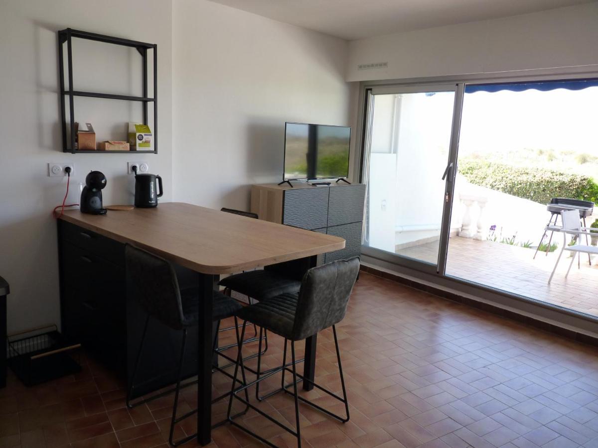 Sol-Y-Days Flamant, Superbe Appartement En Rez De Jardin Avec Grande Terrasse Et Jardinet, Face A La Mer Le Grau-du-Roi Esterno foto
