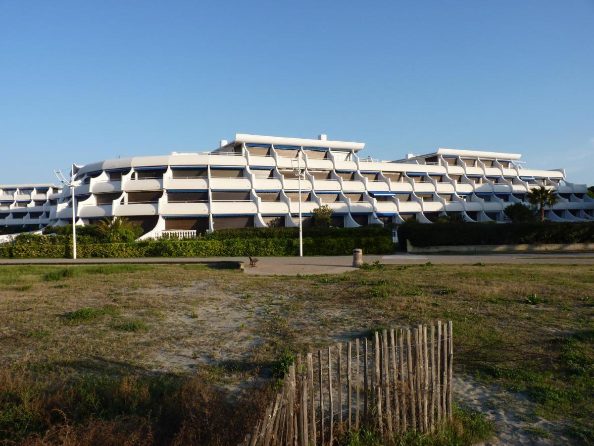 Sol-Y-Days Flamant, Superbe Appartement En Rez De Jardin Avec Grande Terrasse Et Jardinet, Face A La Mer Le Grau-du-Roi Esterno foto
